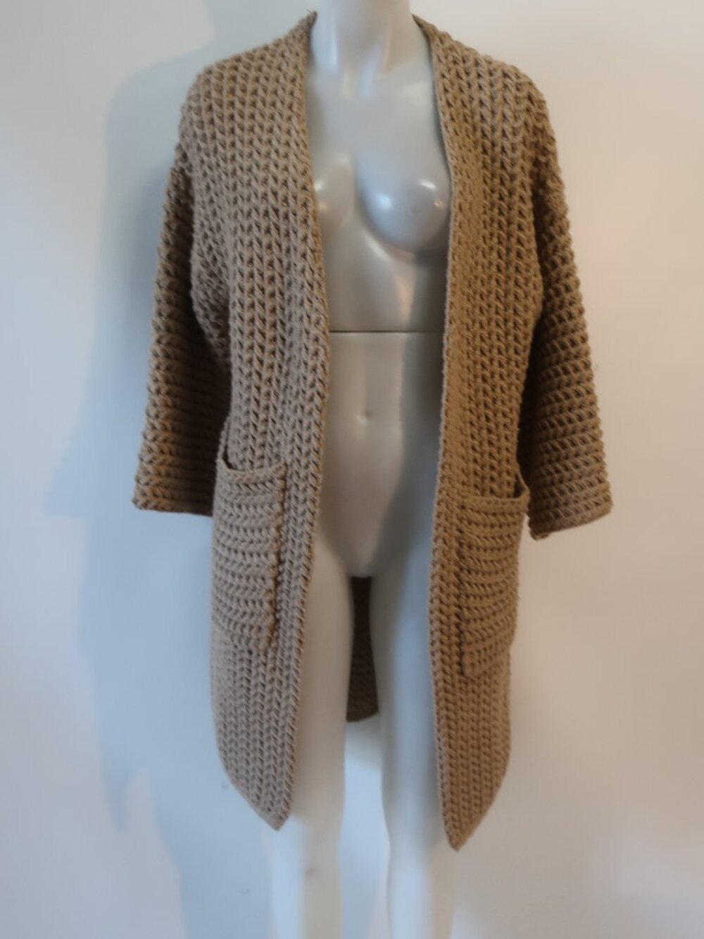 Womens Tina Demel Tan (Item- 13) Chunky Acrylic Cardigan Sweater M
